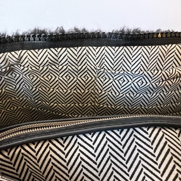 NWT Jen&Co Jesslyn Sherpa Belt Bag Black - Picture 7 of 13